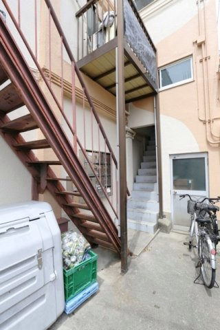【エントランス】 | ドルフ山手町
