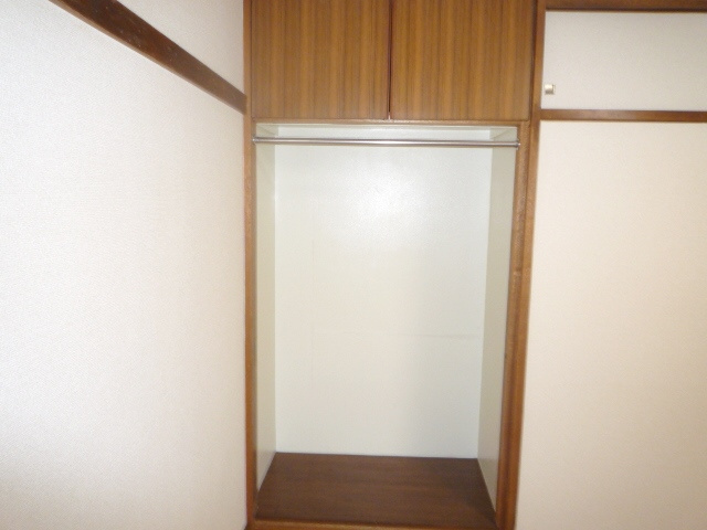 林華ビルの収納|※写真は同タイプの別室になります