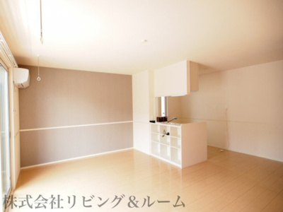 【居間・リビング】 | Lovest coat・B棟