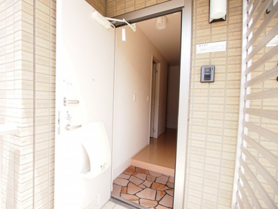 【玄関】 | Lovest coat・B棟