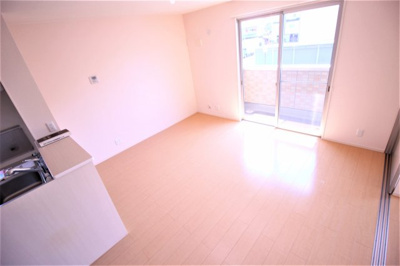 【居間・リビング】 | ヴィラ ウィステリア | ★南向きの明るいリビング★