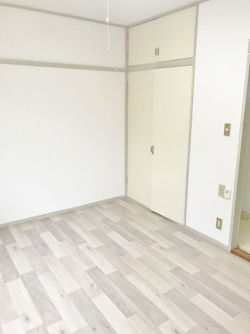 メゾン・ド・本宿の洋室