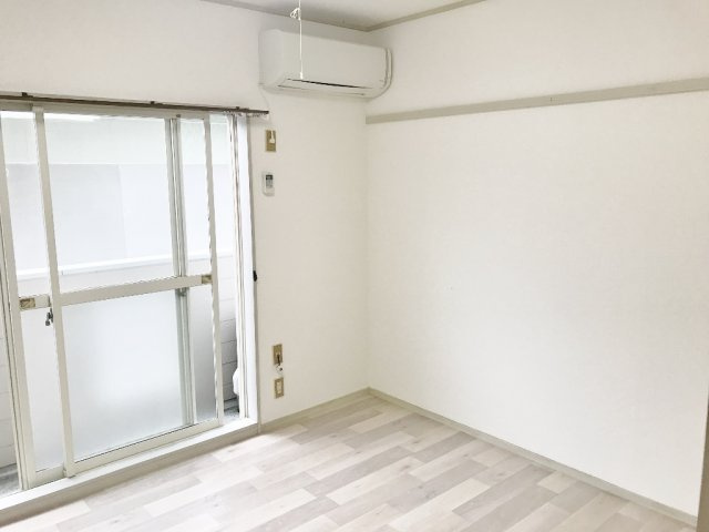 メゾン・ド・本宿の洋室