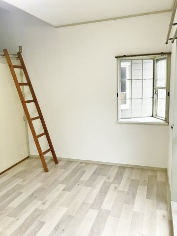 メゾン・ド・本宿の洋室