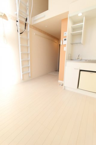 ユナイト衣笠ロジャー・スペリーの洋室