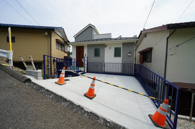 保土ヶ谷区仏向西　新築戸建【成約】の外観|相鉄線「上星川」駅徒歩圏内の落ち着いた住宅街に立地。