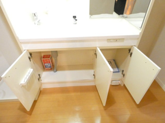 【設備】 | ストロベリーキャンドル