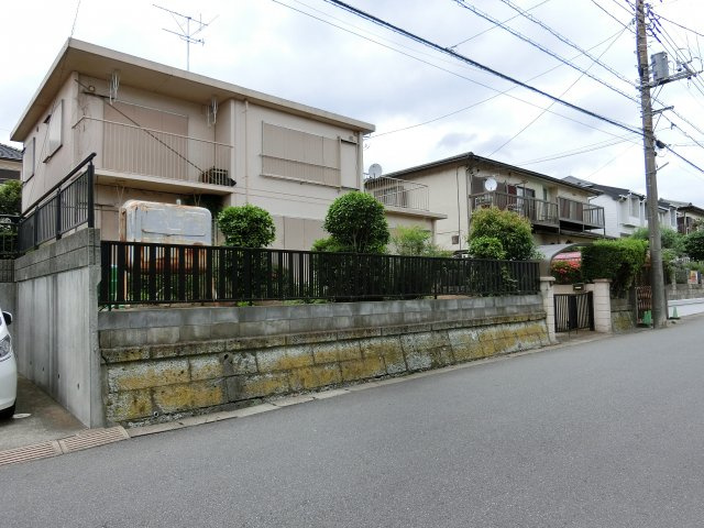 八千代市勝田台７丁目　売地　建築条件なし　駅徒歩６分　南側６ｍ公道面　約６８坪の整形地の外観|八千代市勝田台７丁目　売地　古家あります。　東葉高速鉄道「東葉勝田台駅」・京成本線「勝田台駅」徒歩６分の立地　南側６ｍ公道面　駅近の閑静な住宅街　約６８坪の整形地　建築条件なし　間口は約１５ｍ
