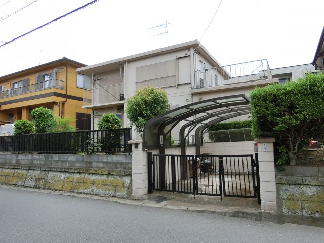 八千代市勝田台７丁目　売地　建築条件なし　駅徒歩６分　南側６ｍ公道面　約６８坪の整形地の外観