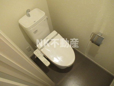 【トイレ】 | エマイユ鴻池（鴻池新田賃貸） | 落ち着いた色調のトイレです