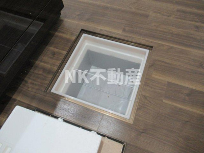 【収納】 | エマイユ鴻池（鴻池新田賃貸） | 床下収納です