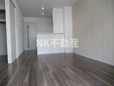 【居間・リビング】 | エマイユ鴻池（鴻池新田賃貸） | おしゃれな居間です