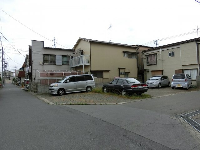 八千代市勝田台１丁目　売地　東南角地　建築条件なし　駅徒歩３分　約４０坪の整形地