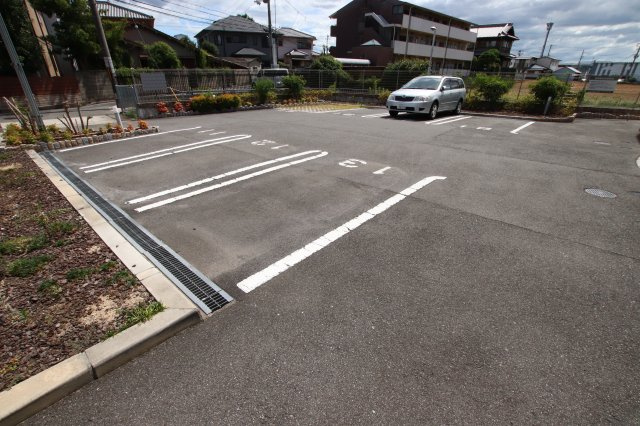 【駐車場】 | ファミールタカゼンW棟