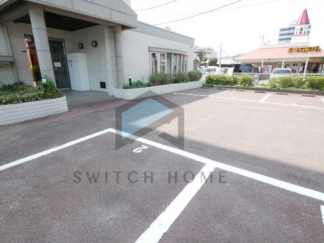 【駐車場】 | ブルーメンハウス | 駐車スペースもあります