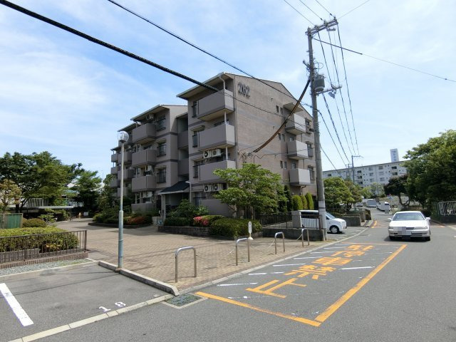 新多聞中央住宅２６２号棟の外観|お洒落な外観ですよね　メンテナンスもキチンとされてます