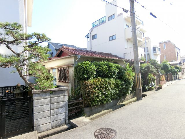 神戸市垂水区泉が丘1丁目の前面道路含む現地写真|前面道路含む現地写真です
