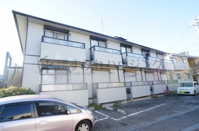 東ハイツ宝塚の外観