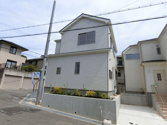 神戸市垂水区本多聞6丁目　2号棟　の外観