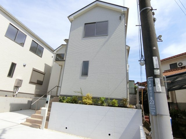 神戸市垂水区本多聞6丁目　1号棟　の外観