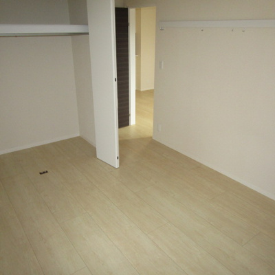 【寝室】 | プレミアス三左衛門