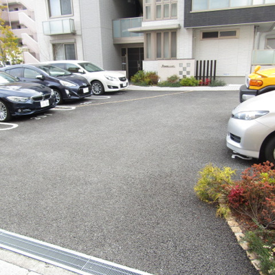 【駐車場】 | プレミアス三左衛門