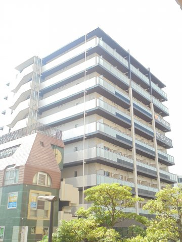 グロリアコート市川の外観