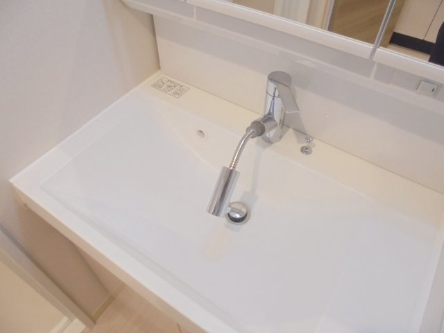 グロリアコート市川の独立洗面台