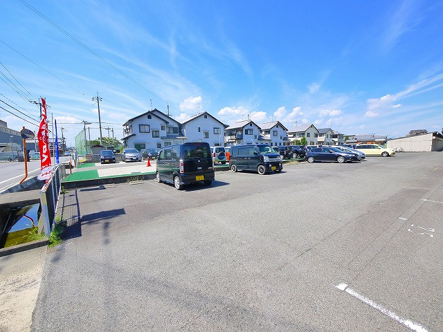 前栽町倉庫（大井ガレージ）の駐車場