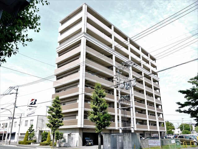 エイルマンション諏訪野の外観