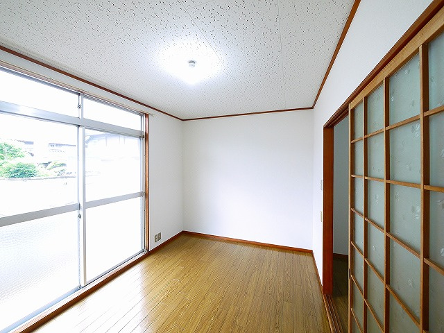 松の里ハイツの寝室|寝室にぴったりのお部屋です