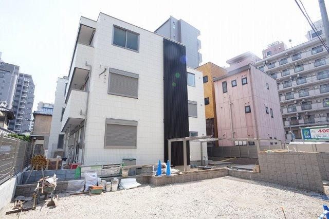 【外観】 | グリシーヌ | 3階建ての洗練されたヘーベルメゾンです