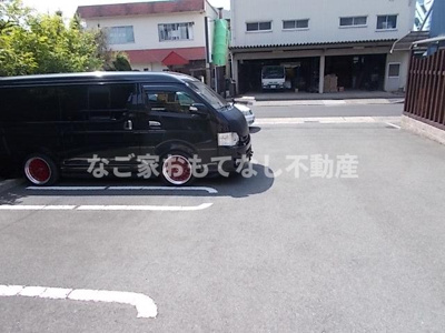 【駐車場】 | ミニヨン・レジデンス