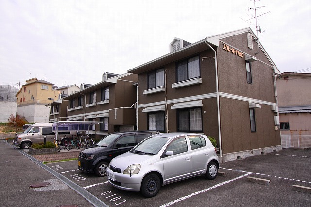 エクレール平城Dの外観|落ち着いた雰囲気の外観です