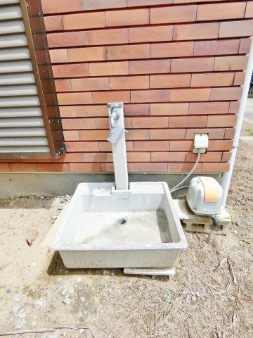 法目S貸家の庭