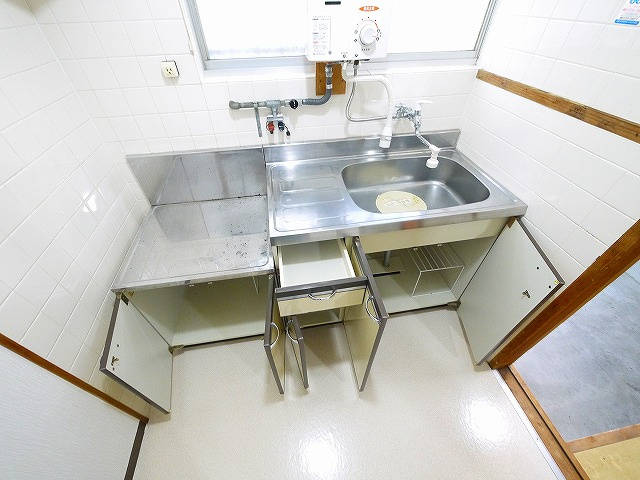 吉田貸家のキッチン|きれいなキッチンです