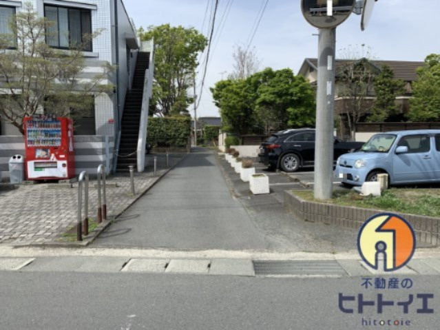 「売地」八女市本村の前面道路含む現地写真
