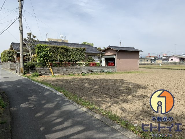 「売地」八女市本村の前面道路含む現地写真