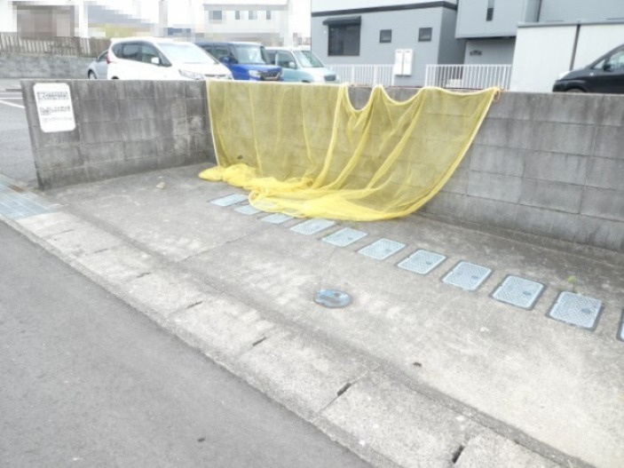 サンビレッジのその他共用部分|敷地内ゴミ置場
朝のゴミ出しもらくらく