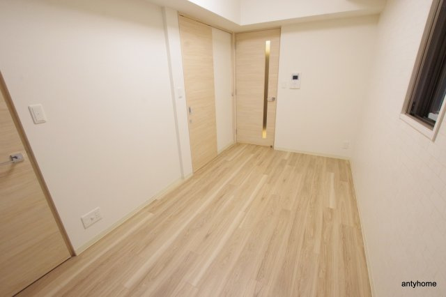 プレサンス心斎橋レヨン　仲介手数料無料の寝室