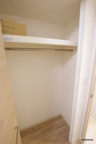 プレサンス心斎橋レヨン　仲介手数料無料の収納