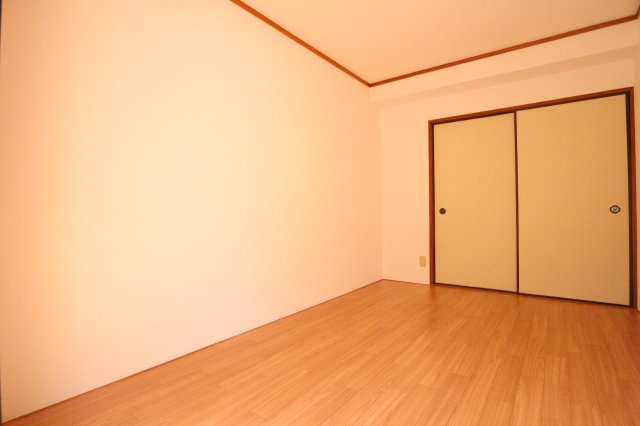 サンフローレ千代が丘の寝室