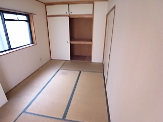 サンフローレ千代が丘の収納