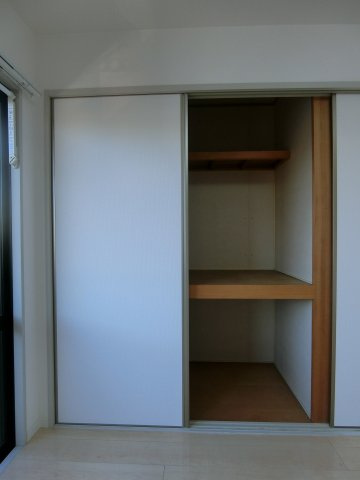 ラシェットエムザA棟の収納