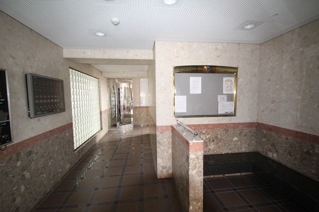 レインボー第二羽黒のエントランス