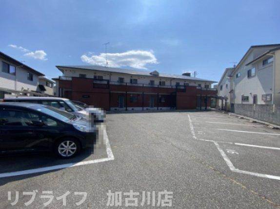ユーハイツの駐車場