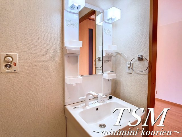 ジャンシアーヌの独立洗面台