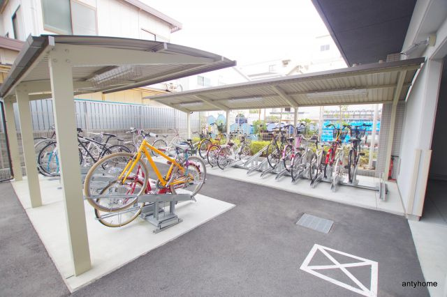 エステムコート梅田天神橋3アヴァンテの駐車場