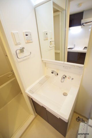 エステムコート梅田天神橋3アヴァンテの洗面所