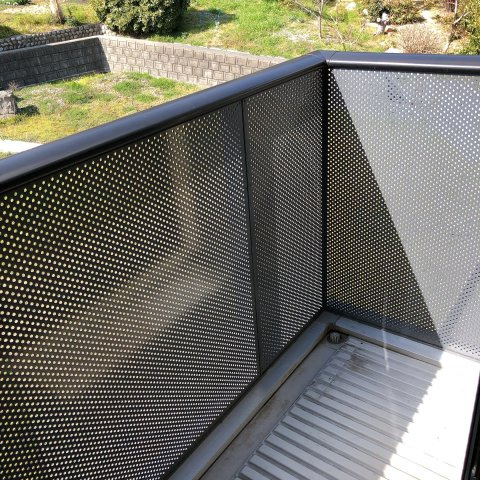 メイプルハイツのバルコニー|お洗濯にも便利なバルコニー付き